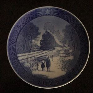 Royal Copenhagen 1973 collectible Christmas plate